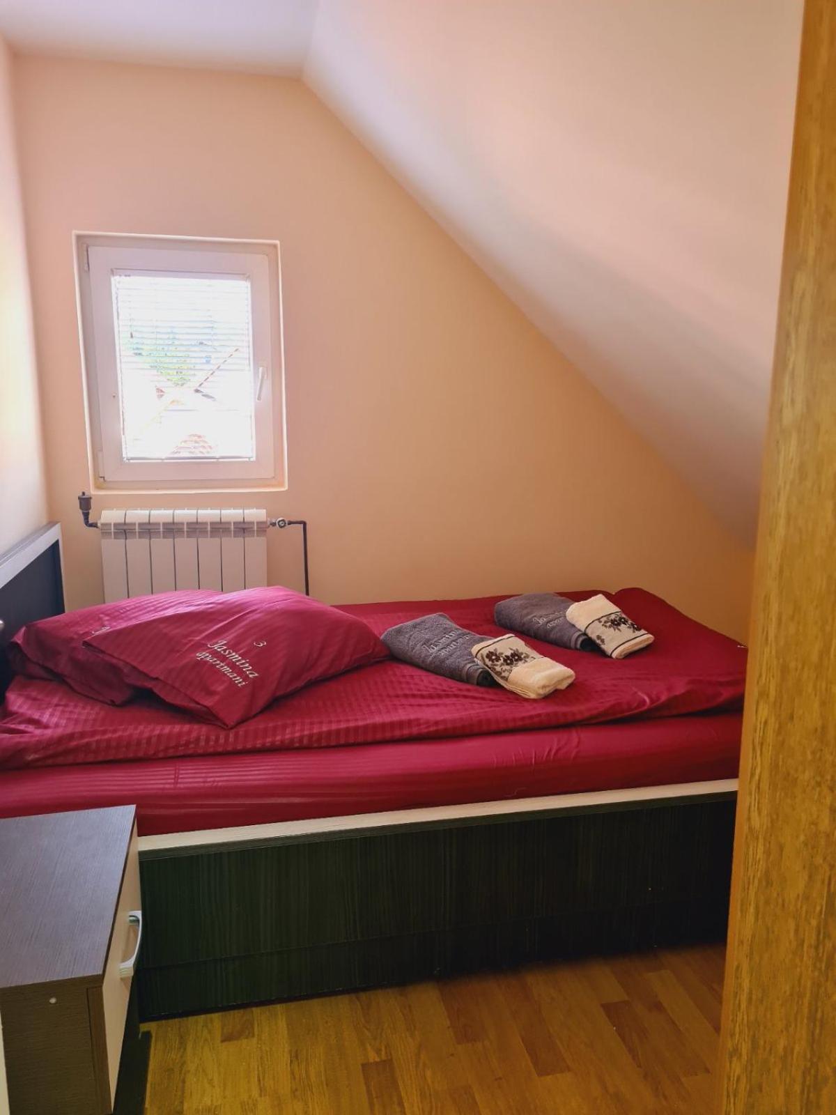 Apartmani Jasmina Ζλάτιμπορ Εξωτερικό φωτογραφία